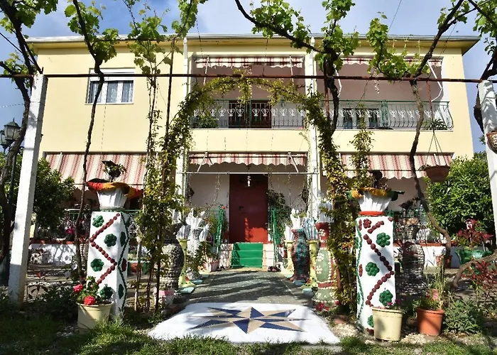 Auberge de jeunesse Marku *